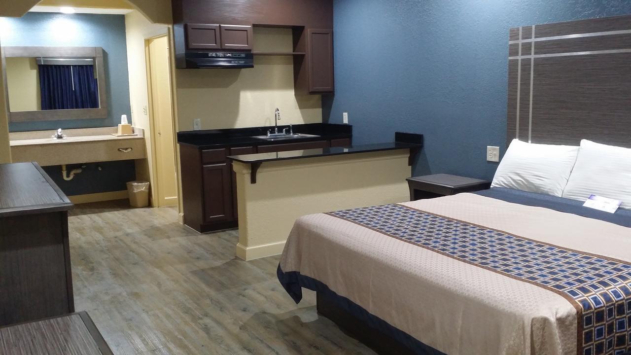Americas Best Value Inn & Suites Northeast Хьюстон Экстерьер фото