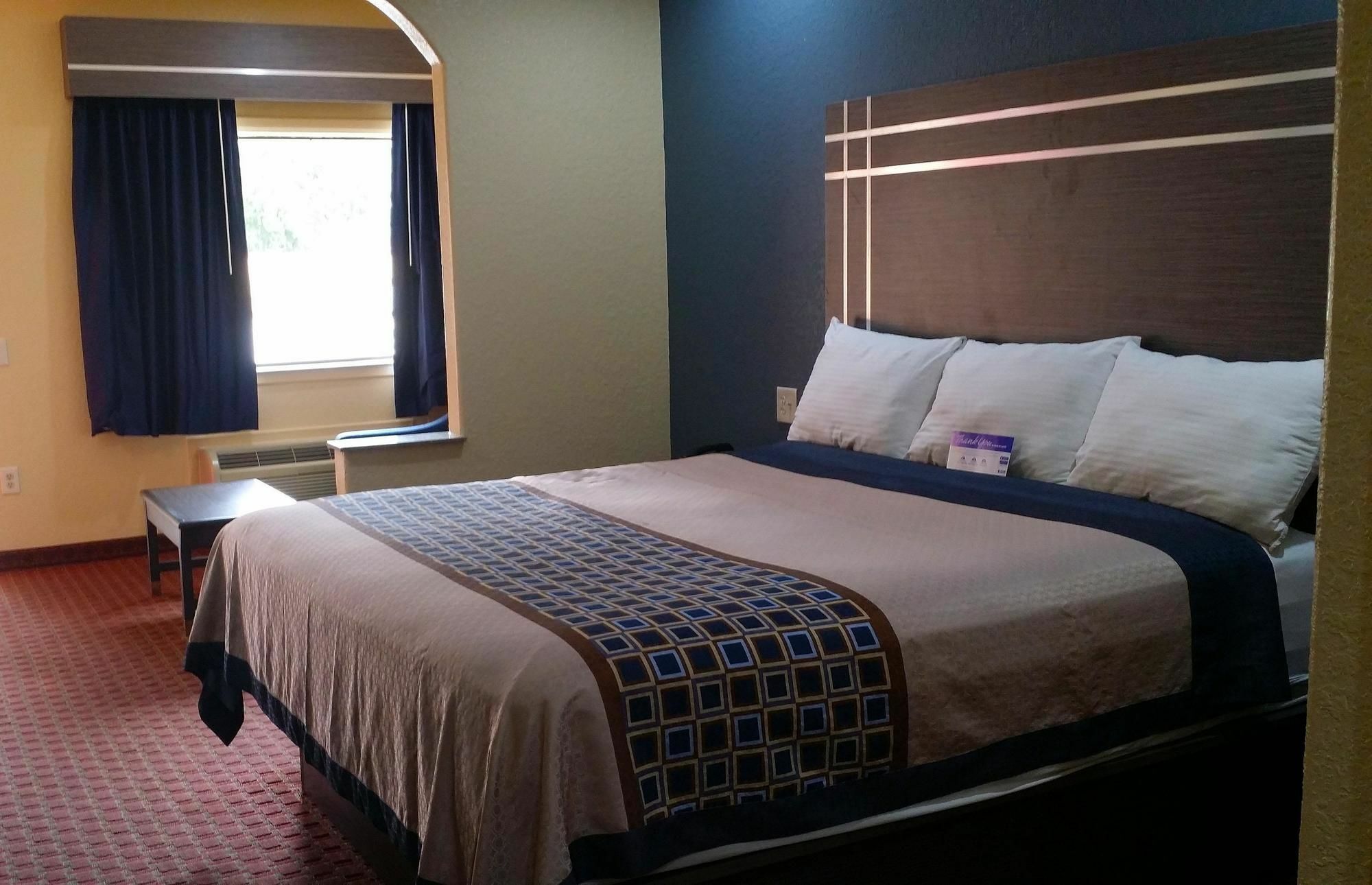 Americas Best Value Inn & Suites Northeast Хьюстон Экстерьер фото