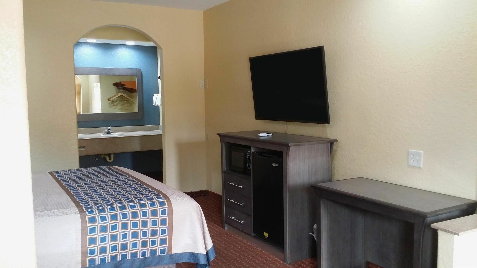 Americas Best Value Inn & Suites Northeast Хьюстон Экстерьер фото